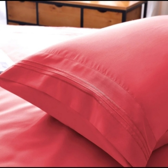 Cool Bamboo Sheet Set - Queen size - Coral - Picture 4 of 11